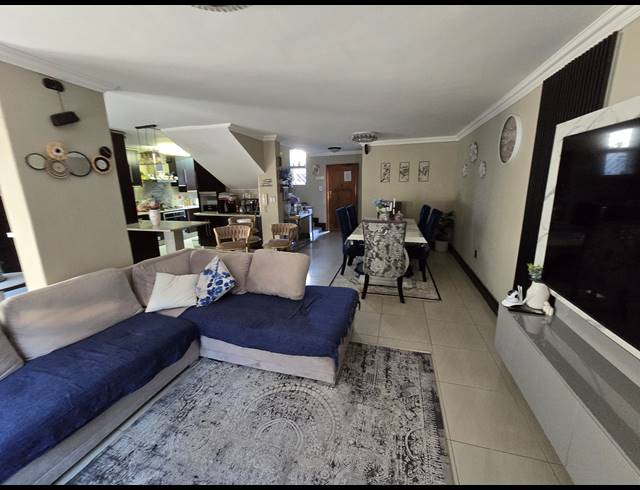3 BEDROOM SECTIONAL TITLE FOR SALE IN BASSONIA